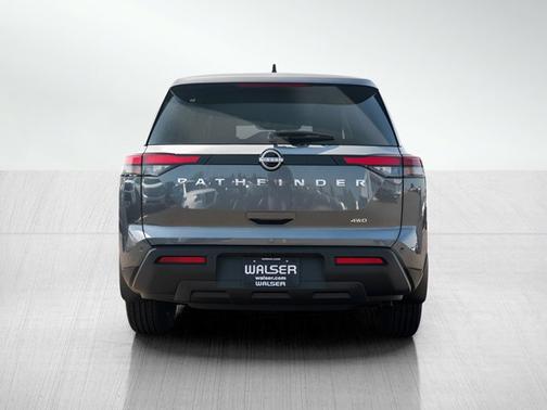 2025 Nissan Pathfinder S