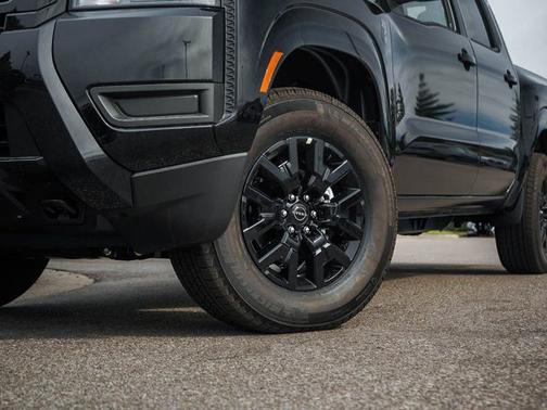 Super Black 2026 Nissan Frontier SV
