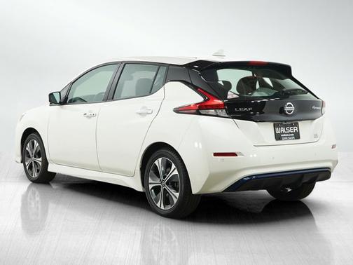 Pearl White Tricoat 2020 Nissan Leaf SL PLUS