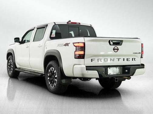 Glacier White 2022 Nissan Frontier PRO-4X