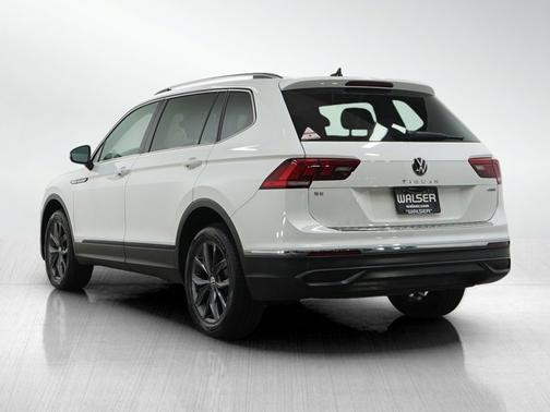 Pure White 2022 Volkswagen Tiguan SE
