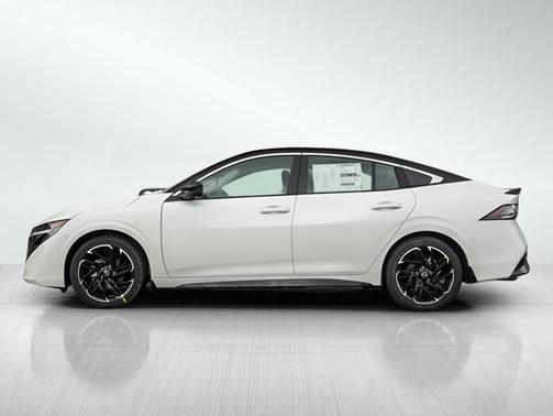 Aspen White/Super Black 2026 Nissan Sentra SR