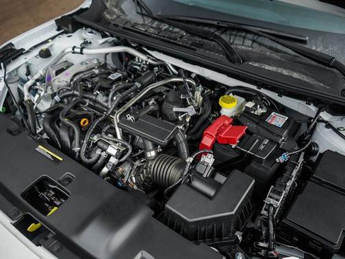 Aspen White/Super Black 2026 Nissan Sentra SR