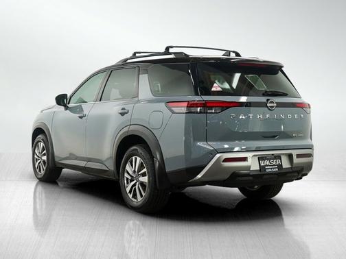 Solid Gray/Super Black 2022 Nissan Pathfinder SL