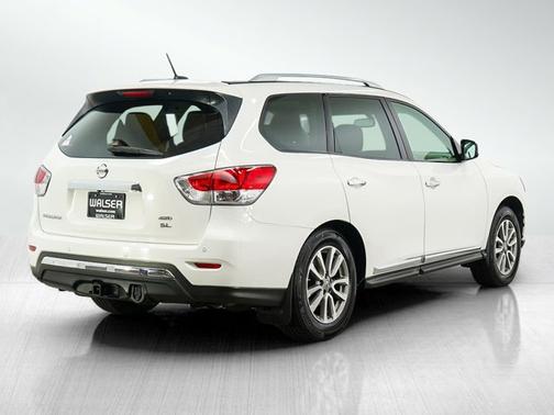 Moonlight White 2014 Nissan Pathfinder SL