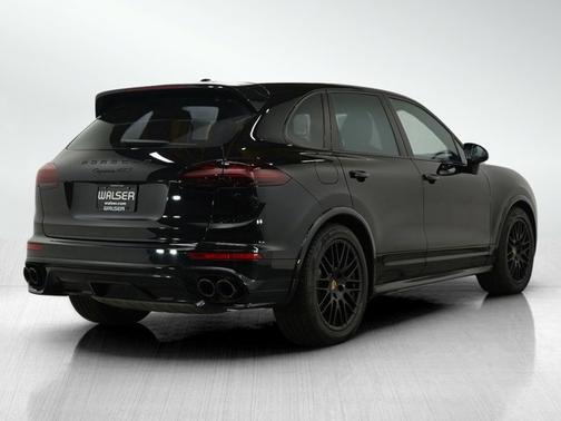 2016 Porsche Cayenne GTS