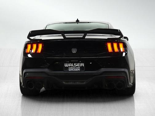 2024 Ford Mustang Dark Horse