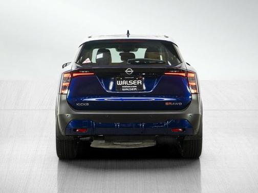 Deep Blue Pearl 2025 Nissan Kicks SR