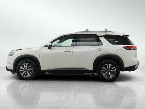 Pearl White Tricoat 2022 Nissan Pathfinder SL