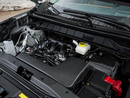 Boulder Gray/Super Black 2026 Nissan Pathfinder Platinum