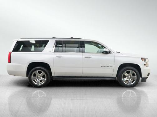2017 Chevrolet Suburban LT