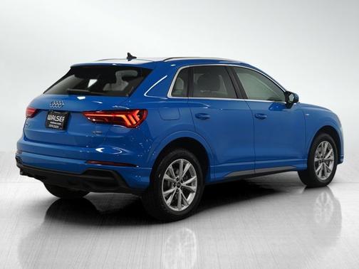 2023 Audi Q3 S line Premium