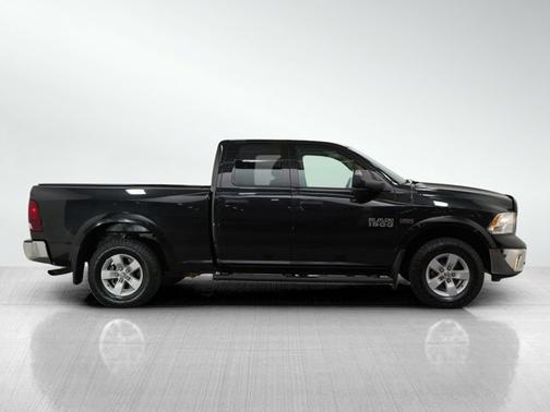 2017 RAM 1500 SLT