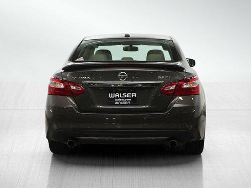 Java Metallic 2017 Nissan Altima 3.5 SL