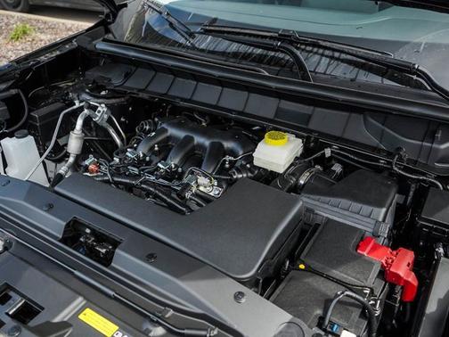 Super Black 2026 Nissan Pathfinder SV