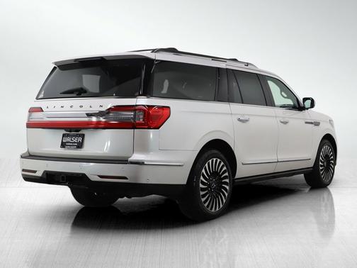 White Platinum Clearcoat Metallic 2019 Lincoln Navigator L Black Label