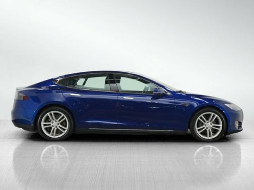 2016 Tesla Model S 70D