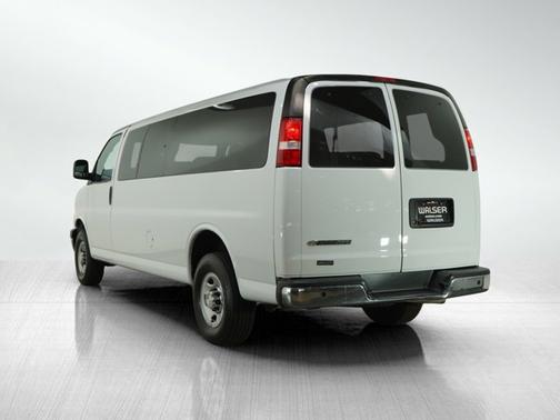 2022 Chevrolet Express 3500 LT