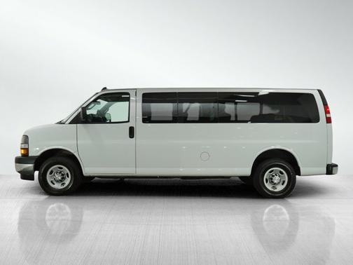 2022 Chevrolet Express 3500 LT