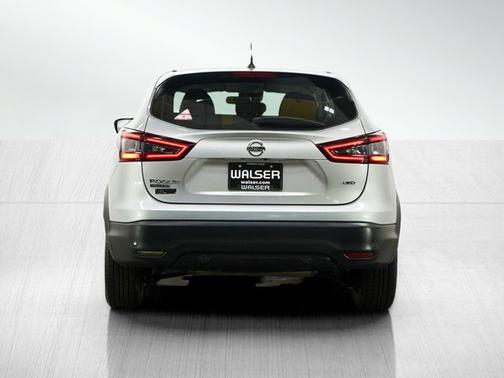 Brilliant Silver Metallic 2020 Nissan Rogue Sport S