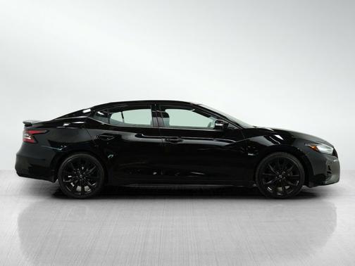 2023 Nissan Maxima SR