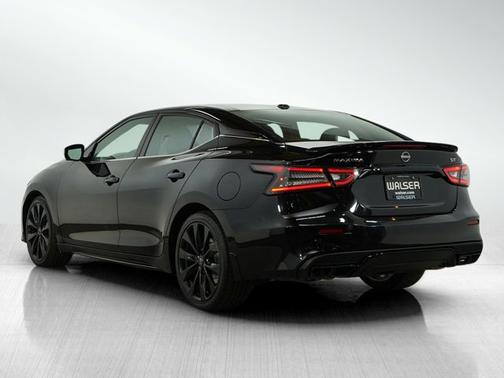 2023 Nissan Maxima SR