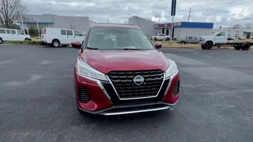 2023 Nissan Kicks SV