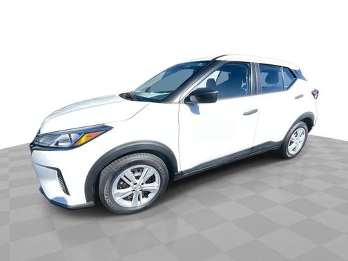 2023 Nissan Kicks S
