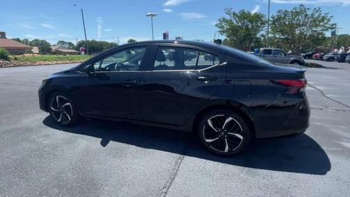 Super Black 2024 Nissan Versa 1.6 S