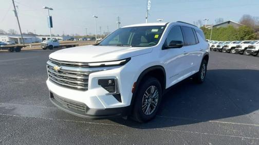 2024 Chevrolet Traverse LT