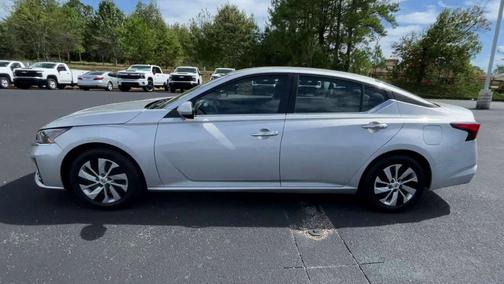 2023 Nissan Altima S FWD