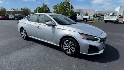 2023 Nissan Altima S FWD