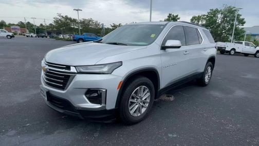 Silver Ice Metallic 2022 Chevrolet Traverse LT Cloth