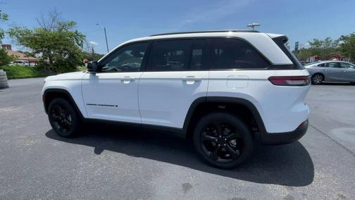 2023 Jeep Grand Cherokee Altitude