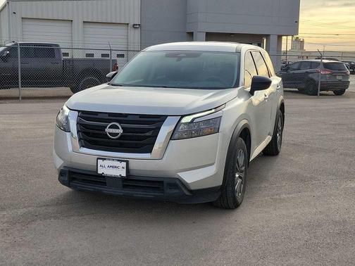 2024 Nissan Pathfinder S FWD