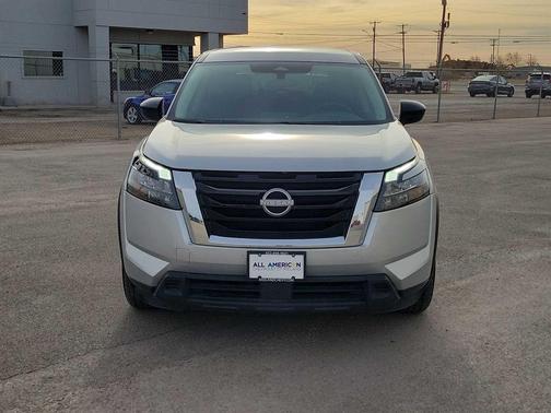 2024 Nissan Pathfinder S FWD