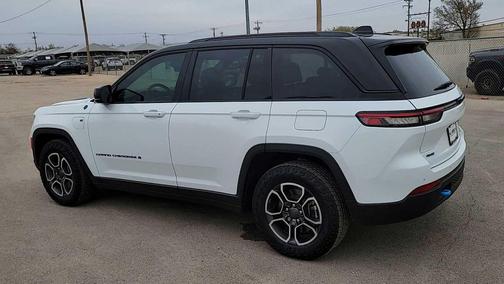 2022 Jeep Grand Cherokee 4xe Trailhawk