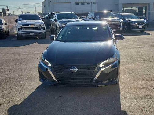 2025 Nissan Altima SV FWD