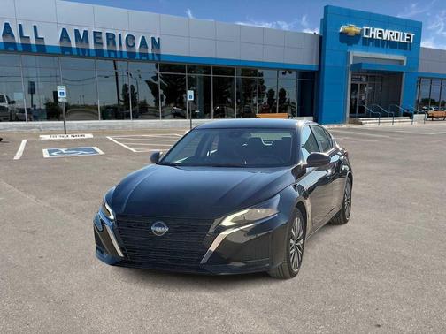 2025 Nissan Altima SV FWD