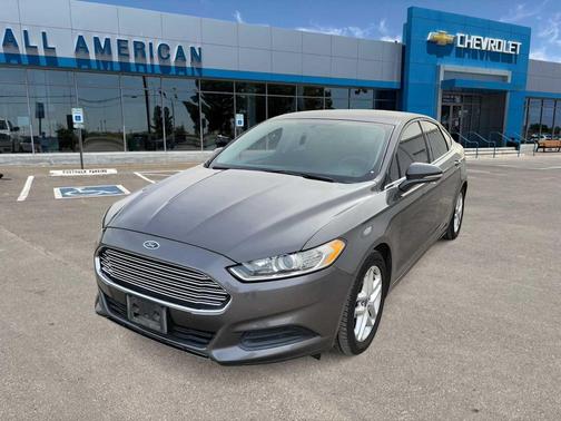 2016 Ford Fusion SE