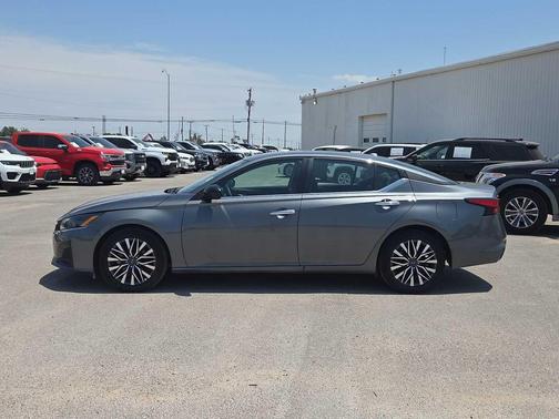 Gun Metallic 2025 Nissan Altima SV FWD