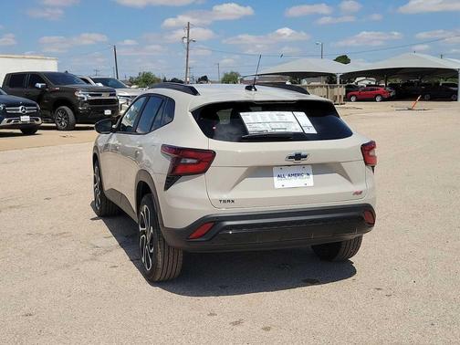 White Sands 2026 Chevrolet Trax FWD 2RS