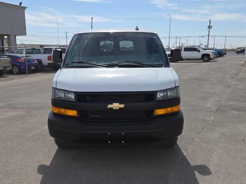 Summit White 2025 Chevrolet Express 3500 RWD 3500 Extended Wheelbase LS