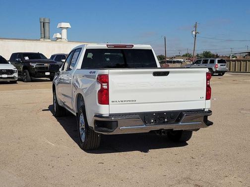 Summit White 2026 Chevrolet Silverado 1500 LT