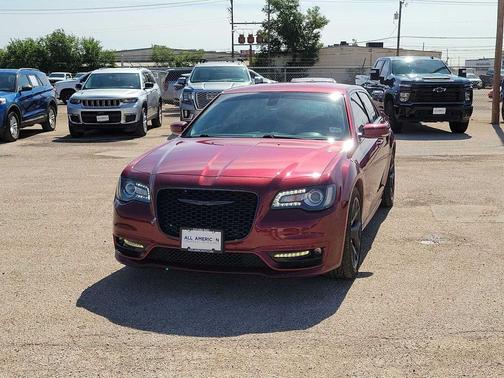 Velvet Red Pearlcoat 2022 Chrysler 300 Touring