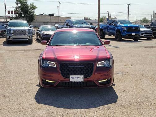 Velvet Red Pearlcoat 2022 Chrysler 300 Touring