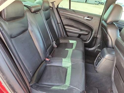 Velvet Red Pearlcoat 2022 Chrysler 300 Touring