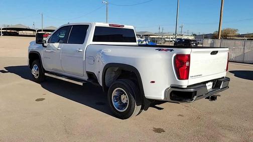 2025 Chevrolet Silverado 3500 LT