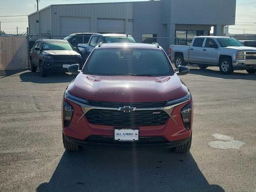 Apex Red 2026 Chevrolet Trax FWD 2RS