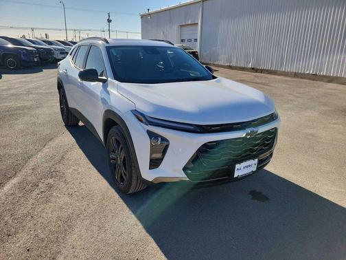 Summit White 2026 Chevrolet Trax FWD ACTIV